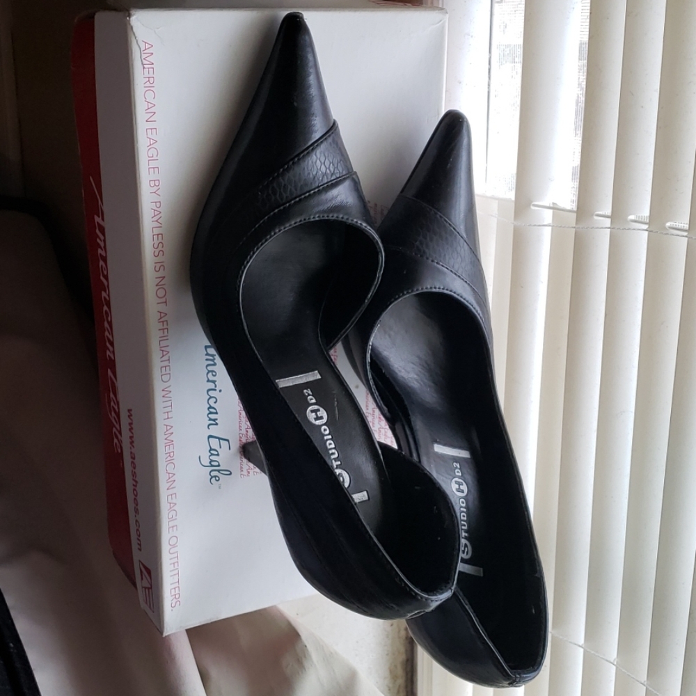 Heels - Picture 2 of 2